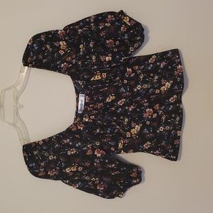 Roommates - Floral Square Neck Ruched Bust Puff Sleeve Top